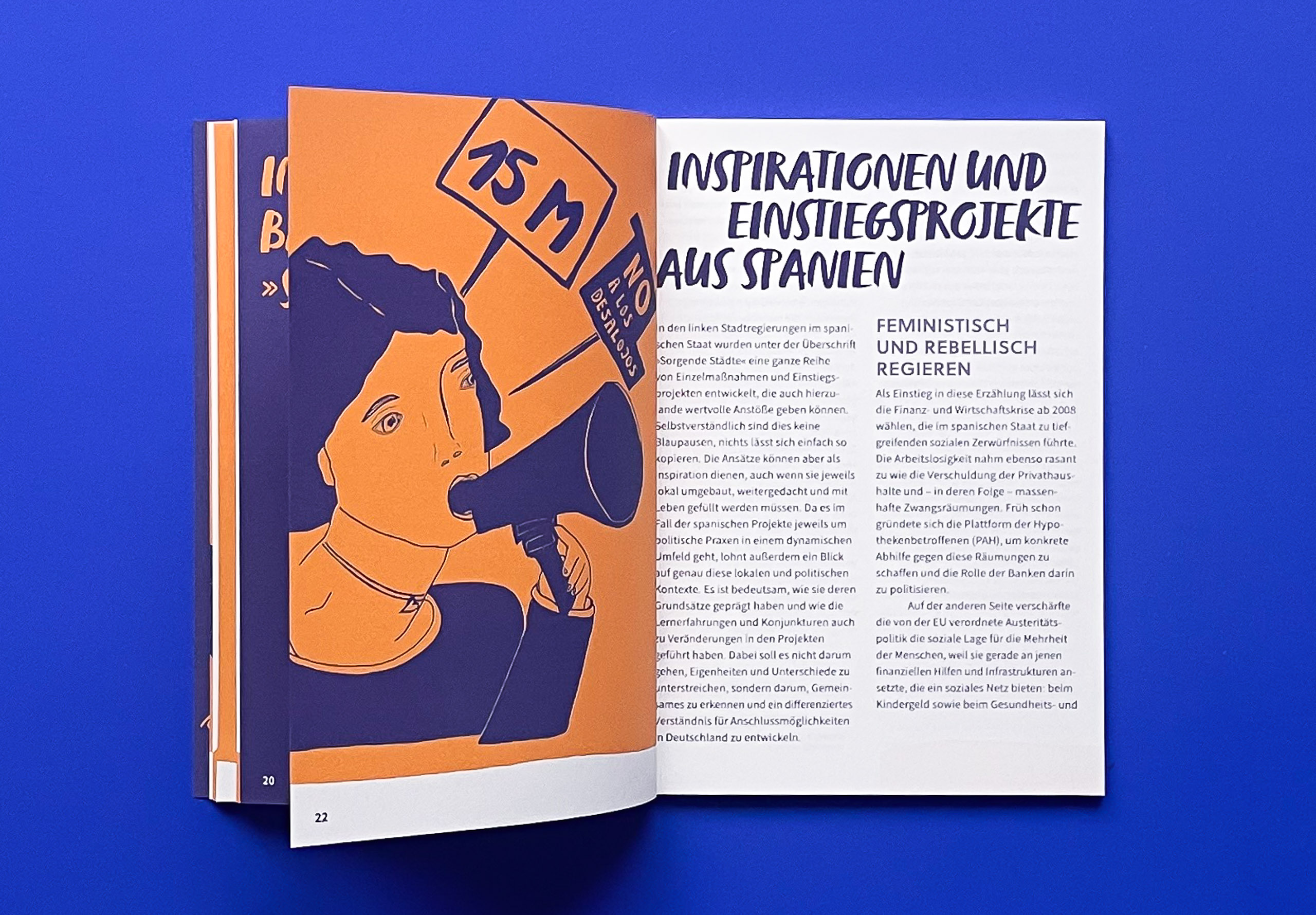 Geöffnete Broschüre mit Illustration einer Person, die in ein Megafon spricht, und Text über Inspirationen und Einstiegsprojekte aus Spanien